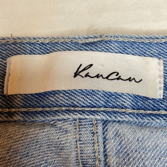 Kancan Size 26 Kyla Ripped Distressed Light Wash 90's Mom Boyfriend Jeans: 4985 - Picture 9 of 12